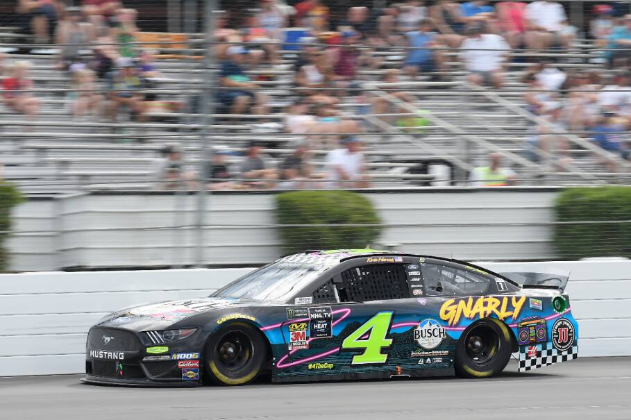He lost ground on a late restart and could not make it back up, finishing sixth. He lost ground on a late restart and could not make it back up, finishing sixth.